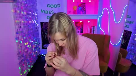 Bella online show from April 19, 9:08 am