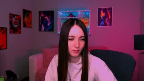 Snapshot of bella_dorn chatting on April 27, 12:14 pm Bella online show from April 27, 12:14 pm