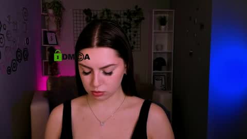 Snapshot of bella_dorn chatting on May 13, 9:28 am Bella online show from May 13, 9:28 am