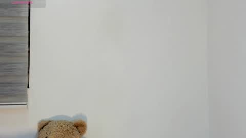 Laura online show from November 14, 4:33 am