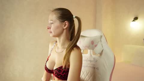 bella_li__ online show from October 14, 1:17 am