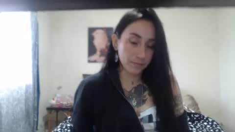 bella_luna34 online show from April 21, 2:56 pm