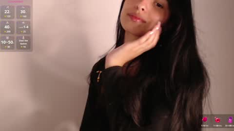 Snapshot of bella_musee chatting on February 7, 2:29 am   online show from February 7, 2:29 am