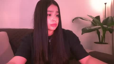 bella_pari online show from April 21, 9:04 am