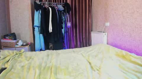 bella sims online show from April 14, 8:26 pm