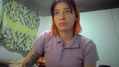 Snapshot of bella_thorne1999 chatting on July 27, 11:23 pm bella_thorne1999 online show from July 27, 11:23 pm