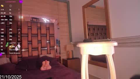 Snapshot of bella_tinkerbell_bahamas chatting on October 21, 9:04 pm bella_tinkerbell_bahamas online show from October 21, 9:04 pm