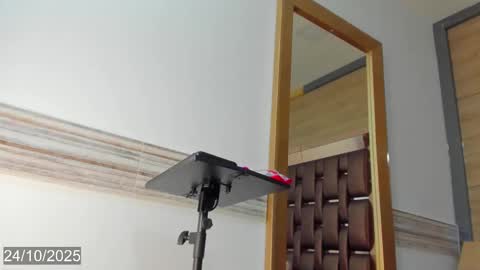 Snapshot of bella_tinkerbell_bahamas chatting on October 24, 8:05 pm bella_tinkerbell_bahamas online show from October 24, 8:05 pm