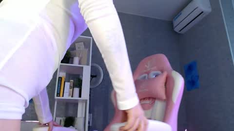 Bella Torress online show from October 28, 4:49 am