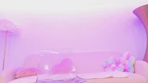 Bella online show from October 14, 9:04 pm