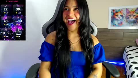 bella_warzon online show from May 20, 2:29 am