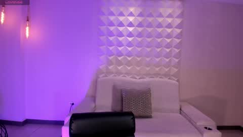 Bella online show from April 8, 3:50 am