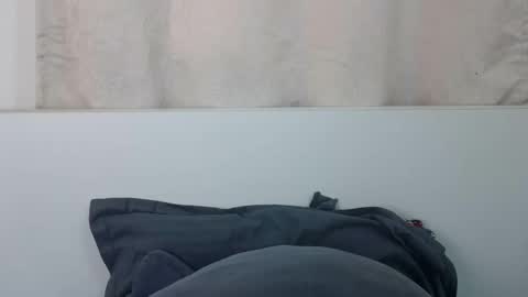 Snapshot of bellacrystall chatting on November 24, 6:02 am bellacrystall online show from November 24, 6:02 am