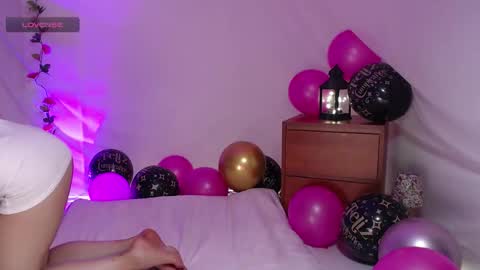 Snapshot of belladonna_lips chatting on November 12, 11:36 pm Belladonna online show from November 12, 11:36 pm