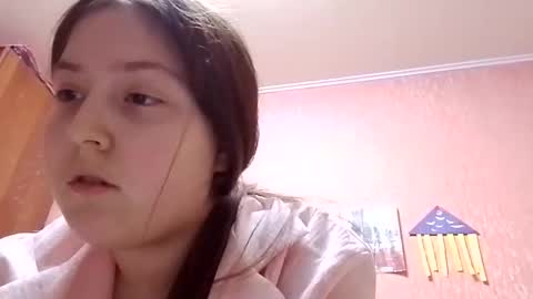 Snapshot of bellahadid8 chatting on November 19, 12:38 pm Charming Hamster online show from November 19, 12:38 pm