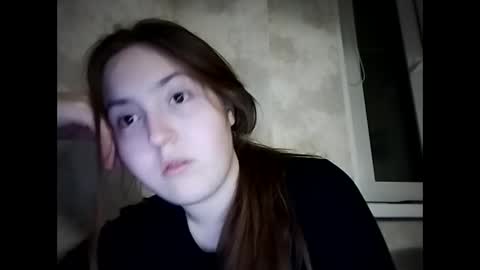 Snapshot of bellahadid8 chatting on December 3, 11:25 pm Charming Hamster online show from December 3, 11:25 pm