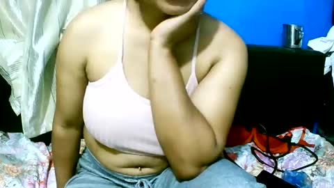 Snapshot of bellahrastah12 chatting on July 29, 3:32 pm bellahrastah12 online show from July 29, 3:32 pm