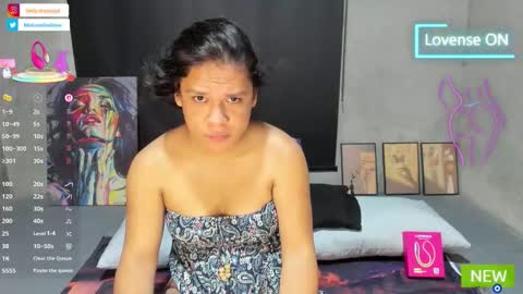 Snapshot of bellalovesherfellas chatting on February 12, 2:50 am BellaLovesHerFellas online show from February 12, 2:50 am