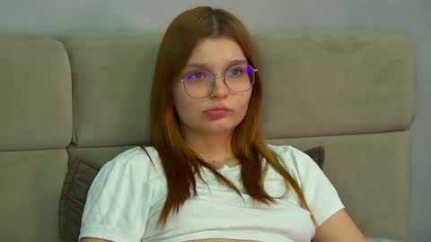 BellaMarebelle online show from April 16, 9:39 pm