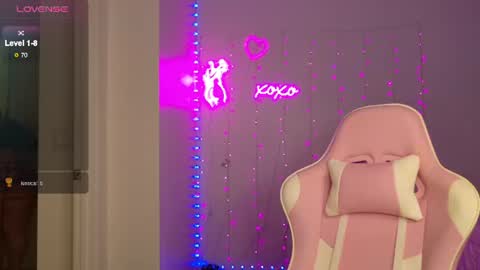 Bella Monroe online show from July 15, 3:56 am