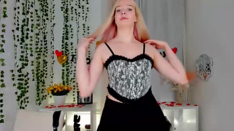 Bella online show from February 9, 4:55 pm