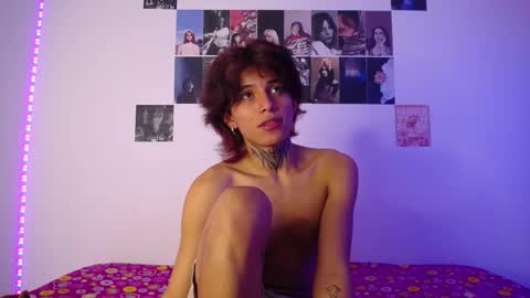 bellamy0955 online show from March 24, 9:42 pm