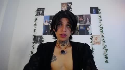 bellamy0955 online show from April 4, 5:10 pm