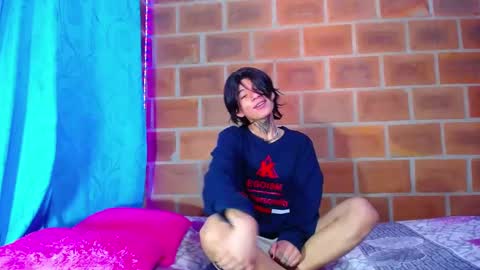 Snapshot of bellamy_094 chatting on October 4, 7:12 pm bellamy_094 online show from October 4, 7:12 pm