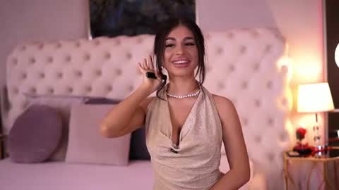 Snapshot of bellanoirre chatting on July 7, 6:45 pm Bella online show from July 7, 6:45 pm