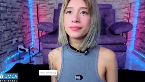   online show from February 10, 8:02 pm