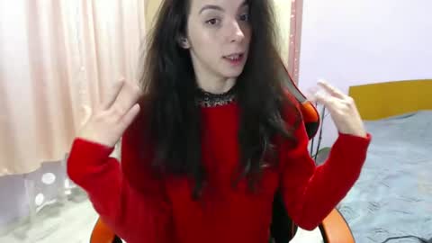 Snapshot of bellaqueen0701 chatting on February 18, 3:54 pm bellaqueen0701 online show from February 18, 3:54 pm