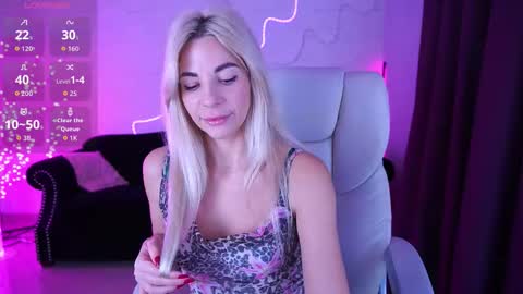 Bella online show from February 8, 8:45 pm