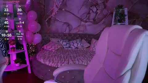 Bella online show from February 18, 5:31 pm