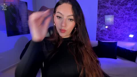 Snapshot of bellarosex1 chatting on December 12, 3:54 am Bella Rose online show from December 12, 3:54 am