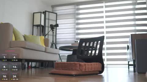 Belle Adrienne  IG  online show from April 18, 2:48 am