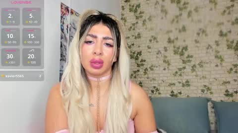 Snapshot of belle_hallle chatting on January 13, 7:31 pm LucyJelly online show from January 13, 7:31 pm