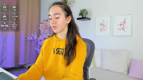 Bella online show from March 25, 1:39 pm