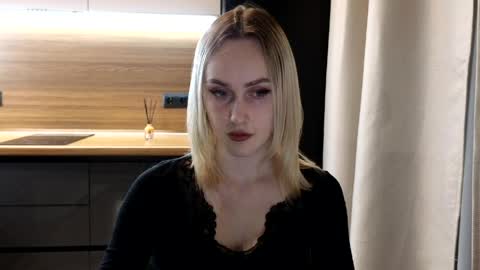 Belle online show from April 4, 4:59 pm