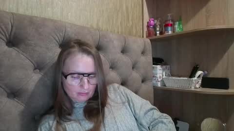 Amelia online show from November 15, 5:42 pm