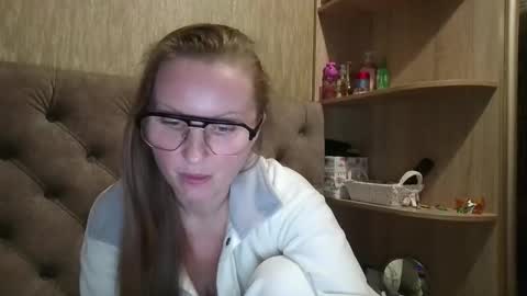 Amelia online show from November 18, 4:33 pm