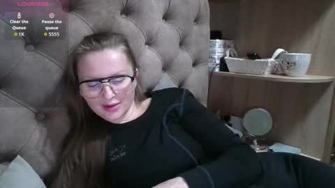 Amelia online show from February 9, 6:45 pm