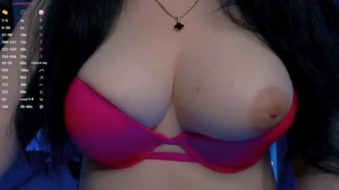 Snapshot of bellelovexx chatting on July 12, 8:11 pm Hello I am kind friendly and cute girl online show from July 12, 8:11 pm