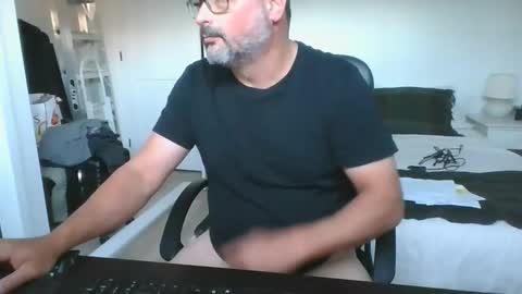 bellequeue19758 online show from April 12, 10:42 am