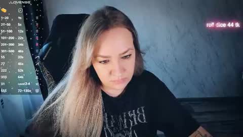 Snapshot of bellezza_ chatting on July 12, 6:59 am Your Annabelle Wolf online show from July 12, 6:59 am