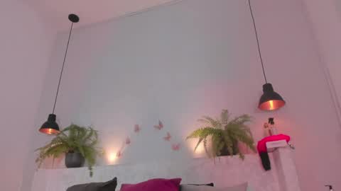 Bellota Flak online show from September 22, 2:24 am