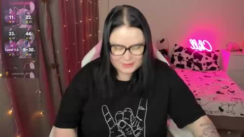 LinaBoo online show from February 6, 6:07 am