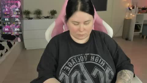 LinaBoo online show from May 22, 6:02 pm