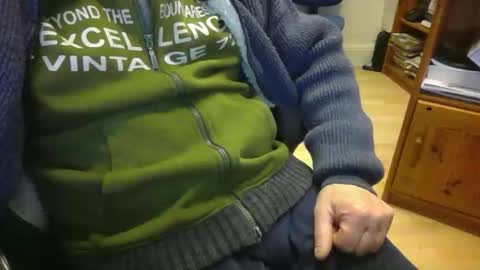 jaimetout online show from April 12, 8:08 am