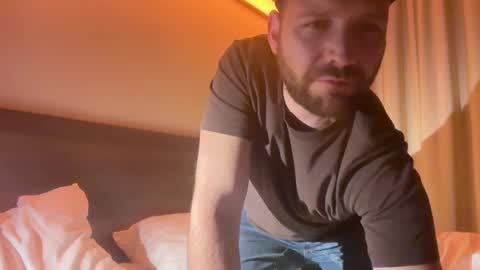 Snapshot of ben_nm chatting on January 25, 3:30 am Ben N. online show from January 25, 3:30 am