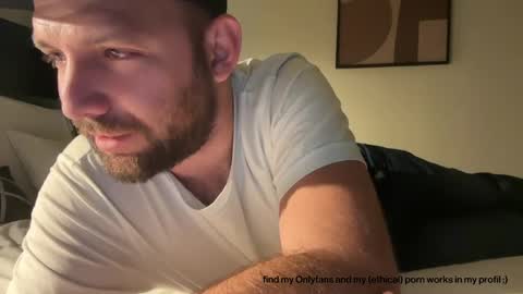 Snapshot of ben_nm chatting on November 7, 2:11 am Ben N. online show from November 7, 2:11 am